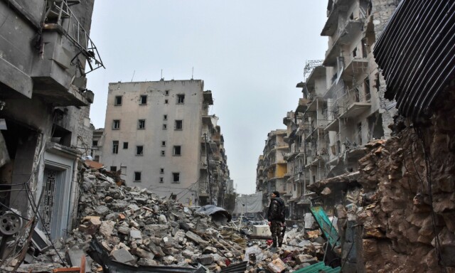 Etter fire år er kampen om Aleppo over: Dette er gruppene som har lagt storbyen i ruiner